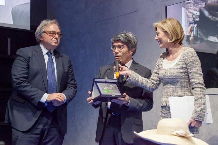 da sinistra: il governatore delle Marche, Gian Mario Spacca; il caporedattore Rai Marche, Maurizio Blasi; Maria Concetta Mattei del Tg2 Rai.